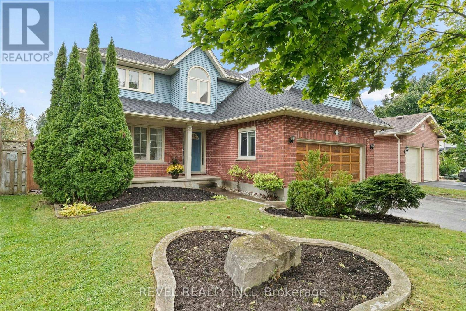 51 Napoleon Drive N, London, ON, N5V 4A9
