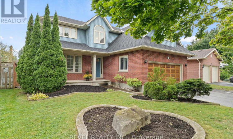 51 Napoleon Drive N