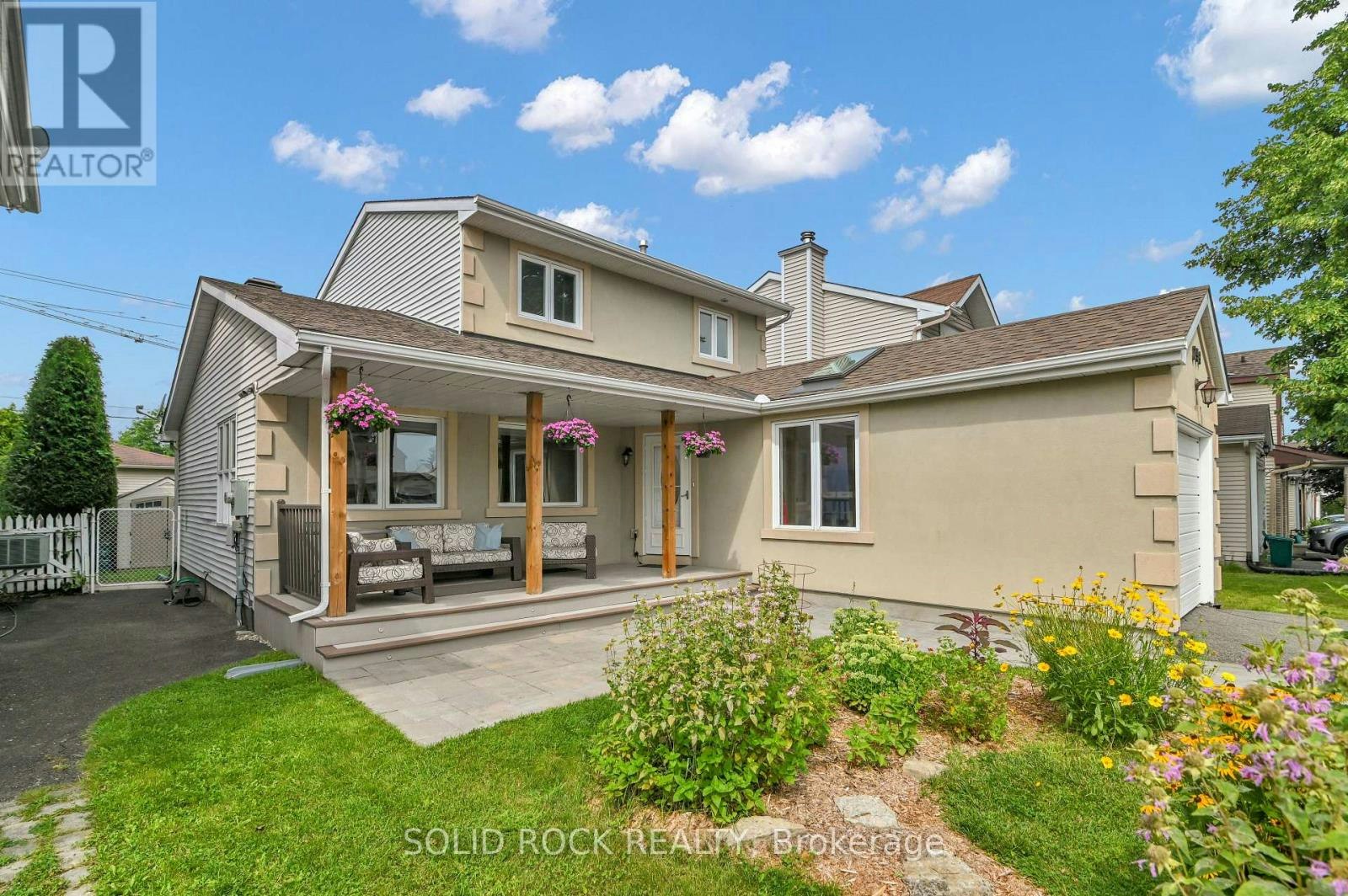 253 Cote Royale Crescent, Ottawa, ON, K1E 3L4