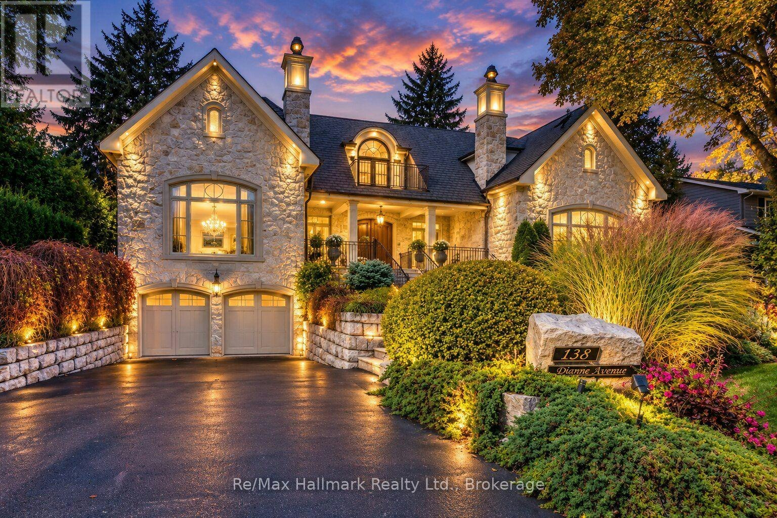138 Dianne Avenue, Oakville, ON, L6J 4G9