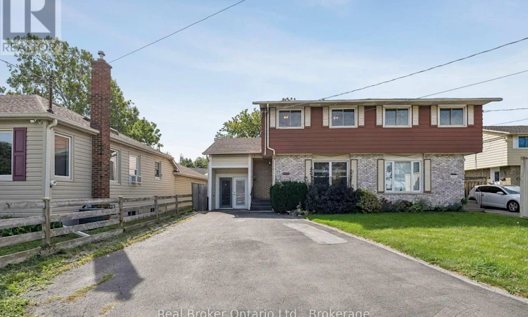 1/2-310 Linwell Road