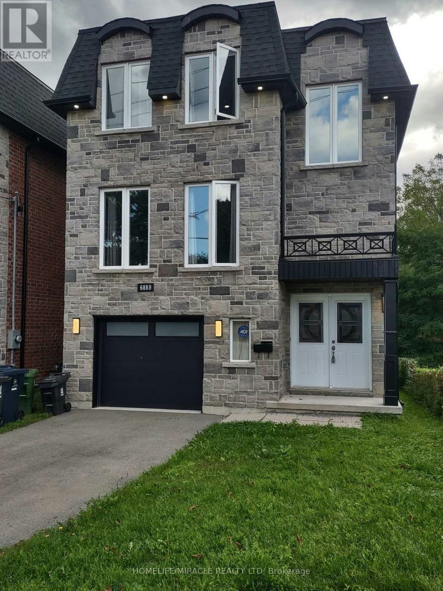 688B Midland Avenue, Toronto, ON, M1K 4C6