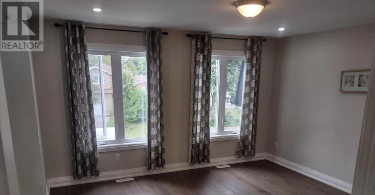 688B Midland Avenue, Toronto, ON, M1K 4C6 - 10