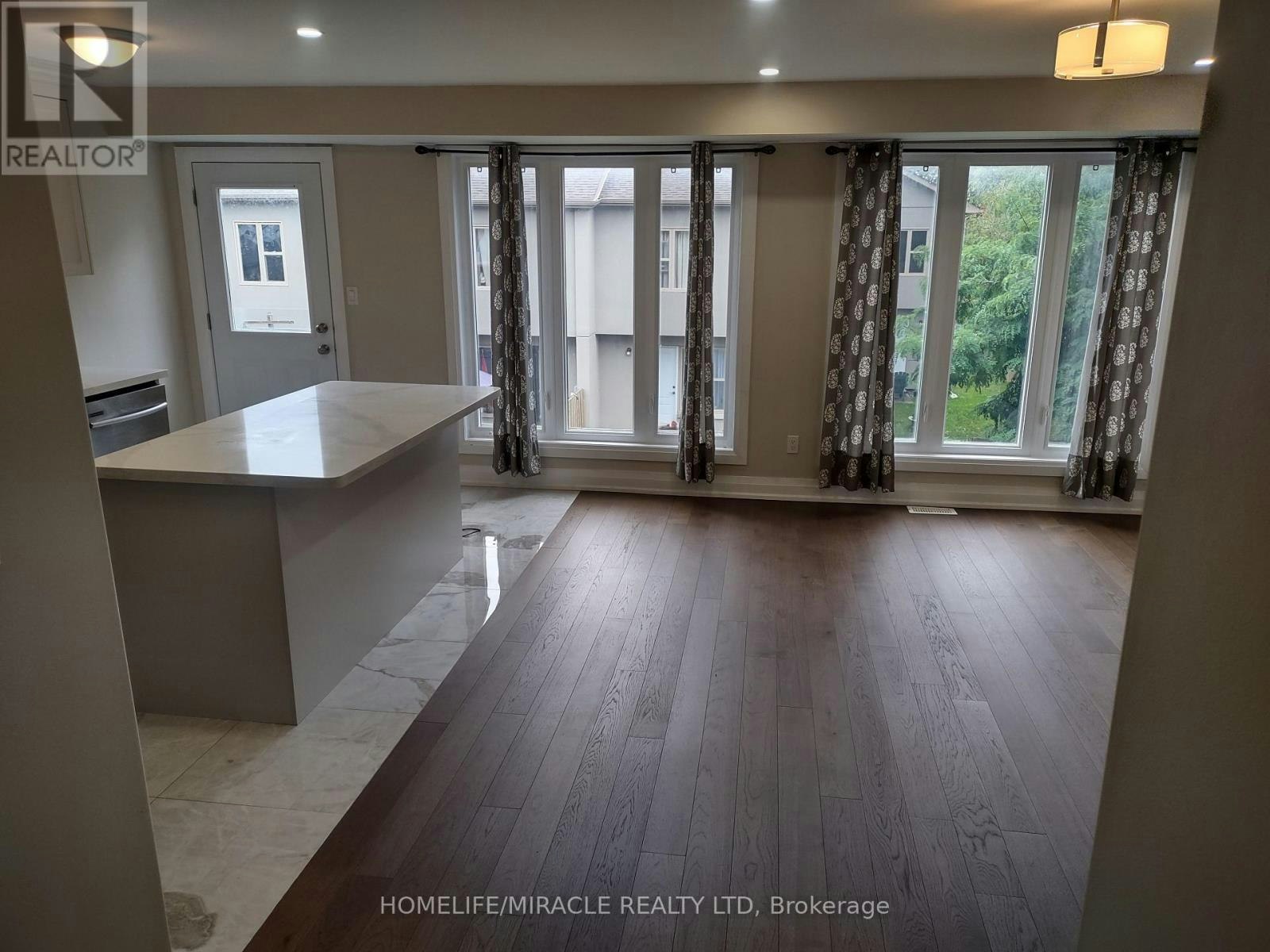 688B Midland Avenue, Toronto, ON, M1K 4C6 - 6
