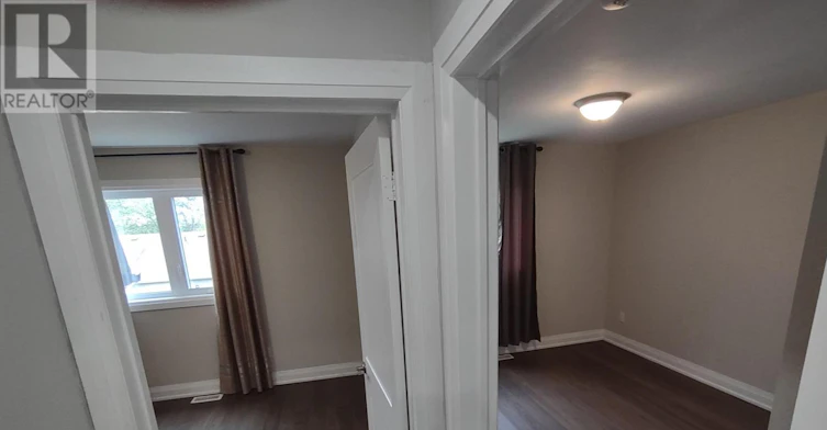 688B Midland Avenue, Toronto, ON, M1K 4C6 - 16