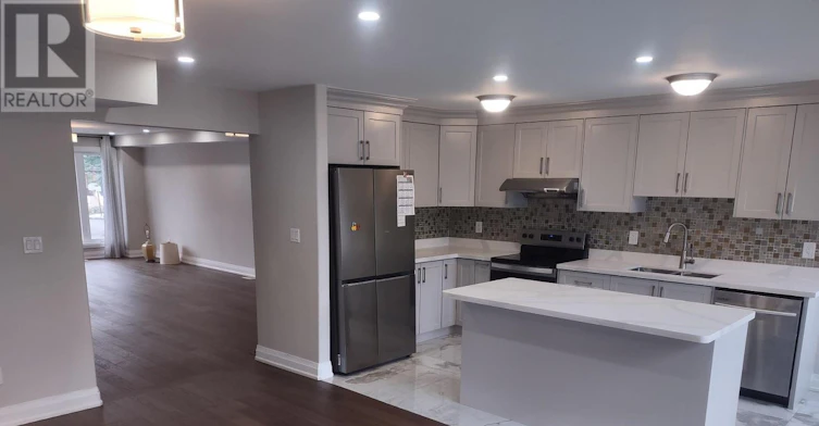 688B Midland Avenue, Toronto, ON, M1K 4C6 - 7