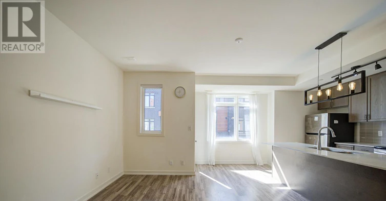 83-370 Red Maple Road, Richmond Hill, ON, L4C 5T4 - 3