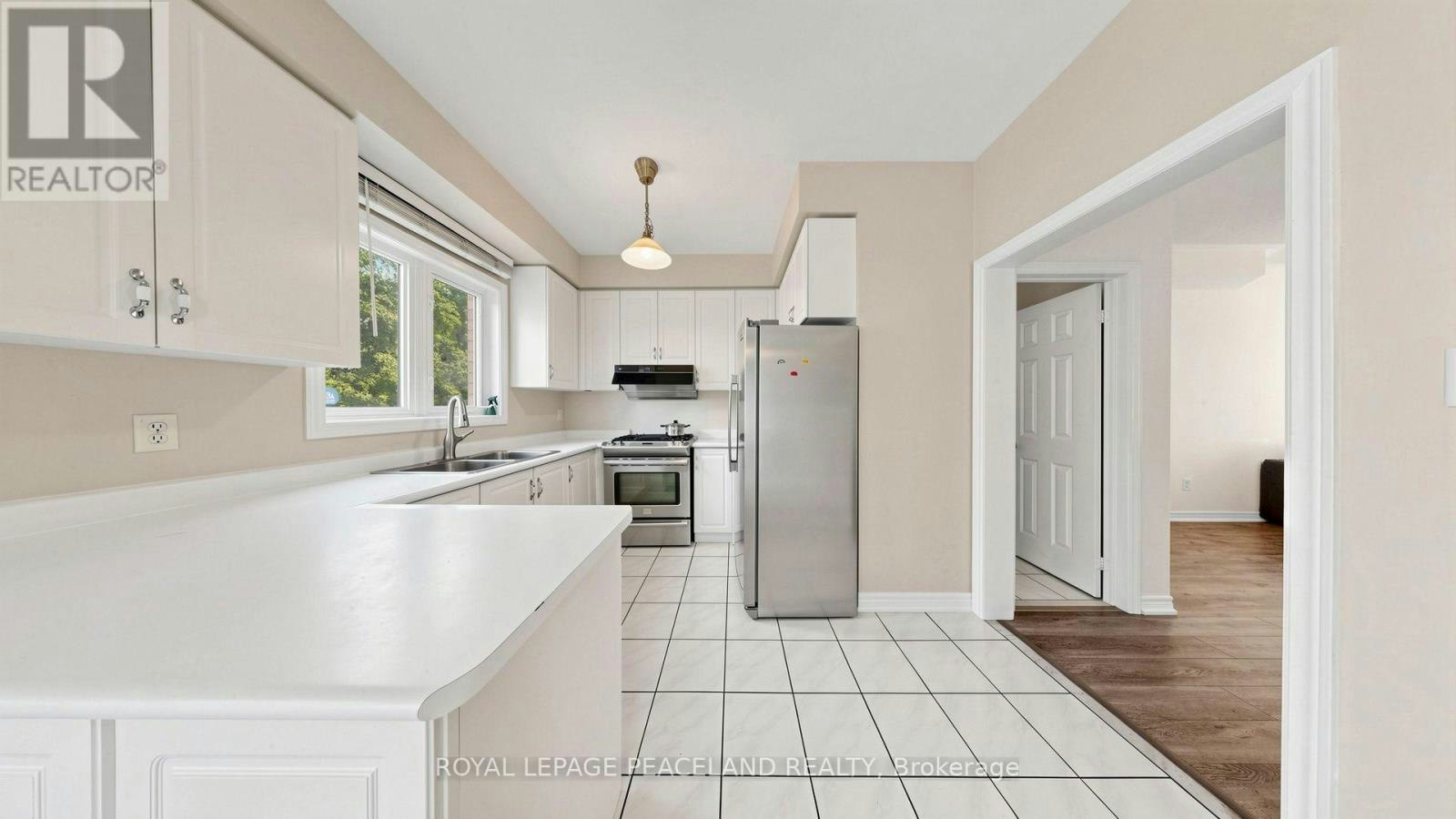 246 Farmstead Road, Richmond Hill, ON, L4S 2J8 4