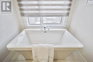 24 Harold Lawrie Lane, Markham, ON, L3T 0G1 - 21