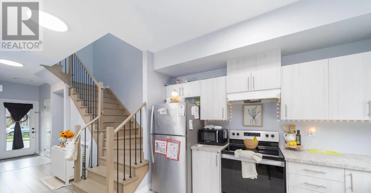 77 Gateland Drive, Barrie, ON, L9J 0N2 - 3