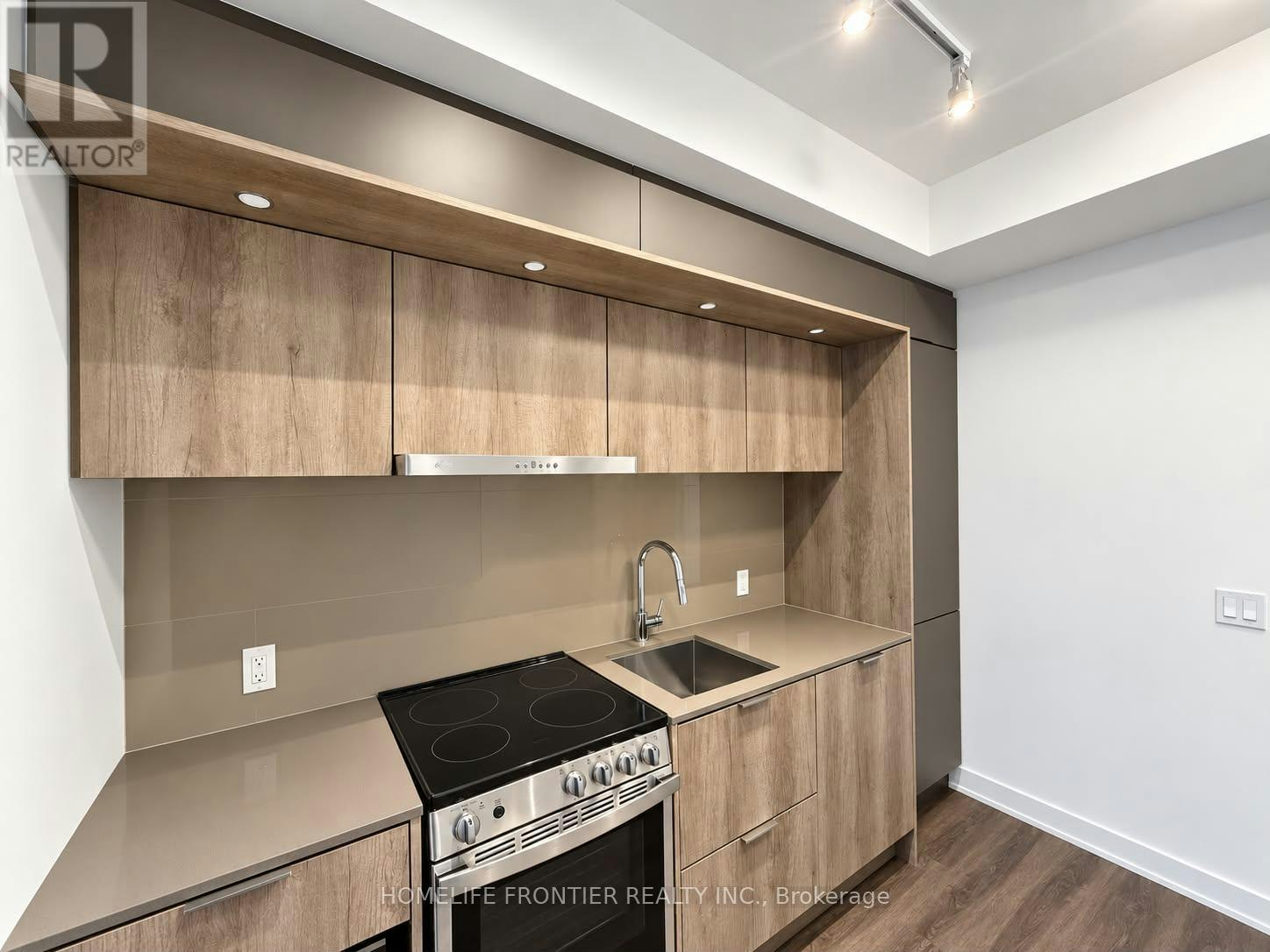7303-448 Burnhamthorpe Road W, Mississauga, ON, L5B 0R4 - 3