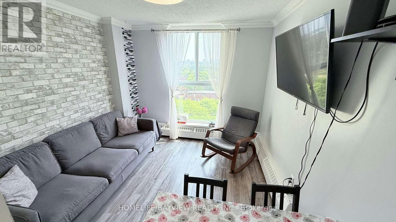 909-4645 Jane Street, Toronto, ON, M3N 2K9 - 6
