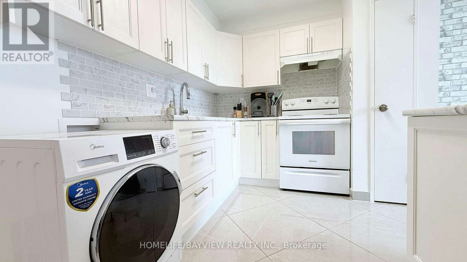 909-4645 Jane Street, Toronto, ON, M3N 2K9
