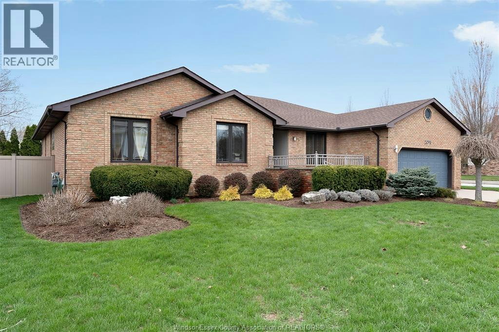 2098 Edgemore Avenue, Lasalle, ON, N9H 2K1
