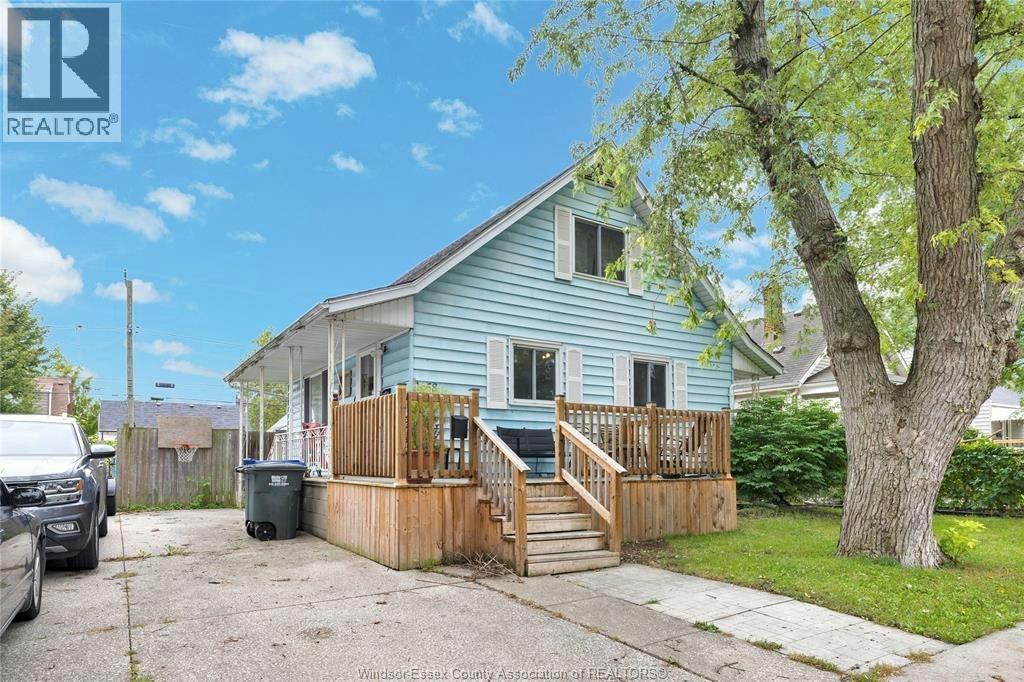 1658 Arthur, Windsor, ON, N8Y 3Z3
