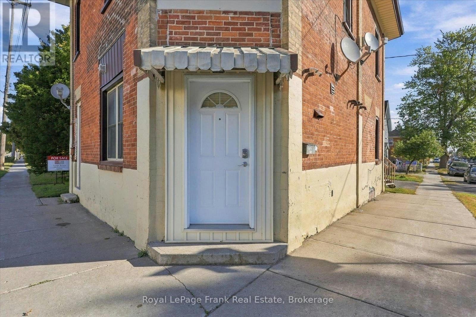226 Lake Street, Peterborough, ON, K9J 3J1