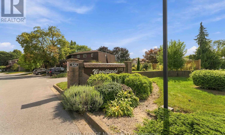 43-122 Lakeshore Road