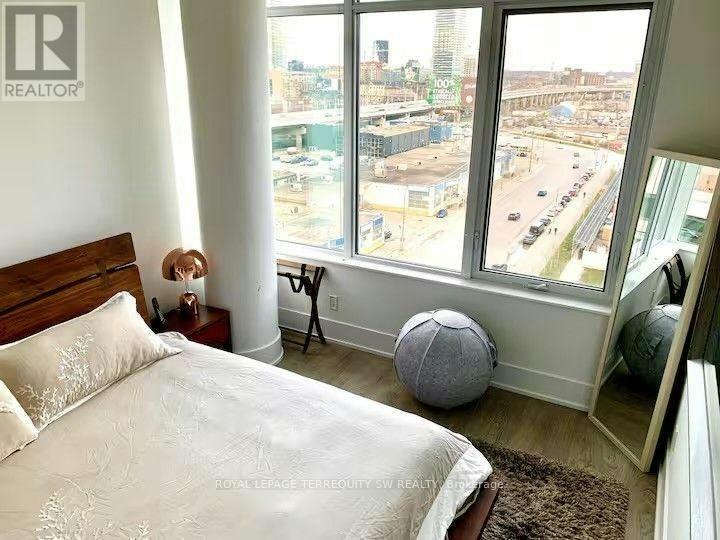 901-15 Merchants Wharf Court, Toronto, ON, M5A 0N8 - 24