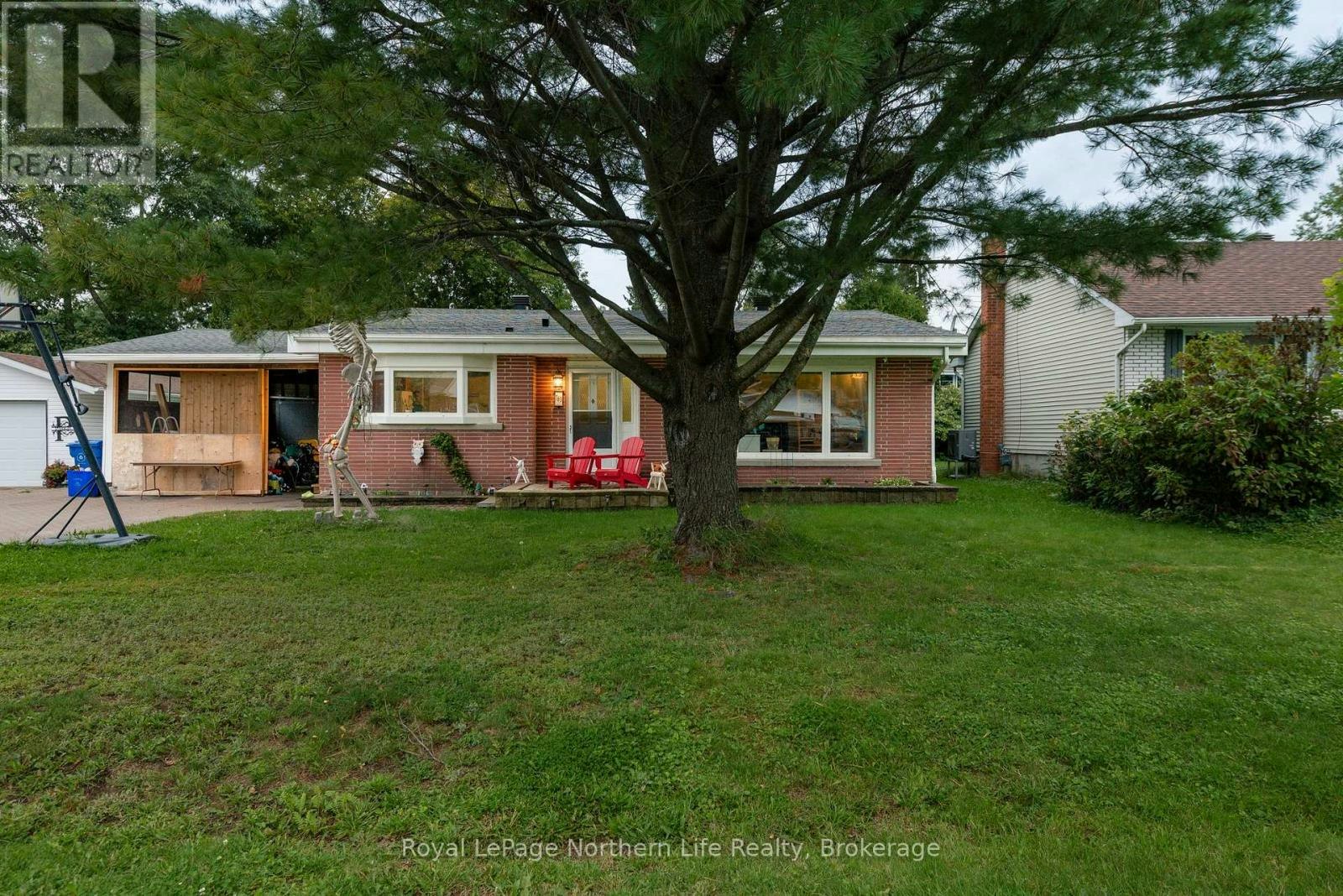 763 Eastwood Avenue, North Bay, ON, P1B 7V4