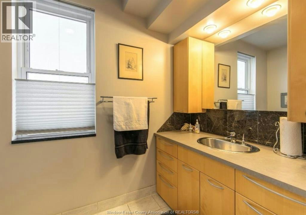 UPPER-1679 Drouillard, Windsor, ON, N8Y 2S4 - 6