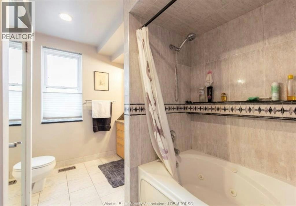 UPPER-1679 Drouillard, Windsor, ON, N8Y 2S4 - 5