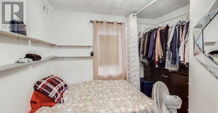 UPPER-2538 Weston Road, Toronto, ON, M9N 2A6 - 12