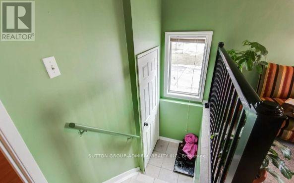 UPPER-2538 Weston Road, Toronto, ON, M9N 2A6 - 5