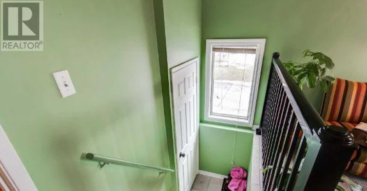 UPPER-2538 Weston Road, Toronto, ON, M9N 2A6 - 5