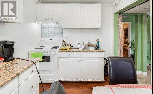 UPPER-2538 Weston Road, Toronto, ON, M9N 2A6 - 11