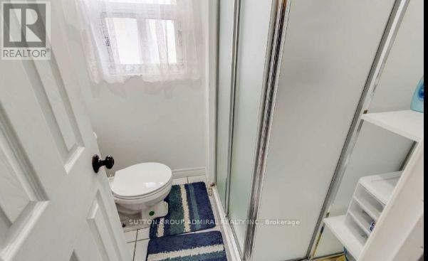 UPPER-2538 Weston Road, Toronto, ON, M9N 2A6 - 4