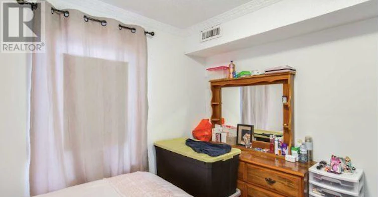UPPER-2538 Weston Road, Toronto, ON, M9N 2A6 - 14