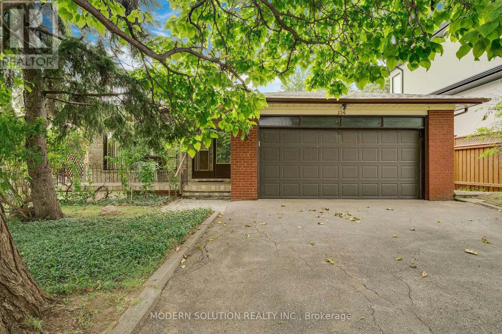 114 Elmcrest Road, Toronto, ON, M9C 3R9