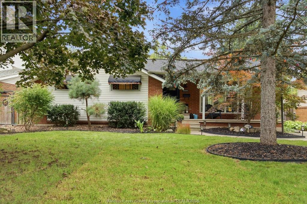 3343 St Patrick's Avenue, Windsor, ON, N9E 3H2