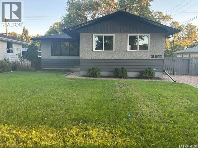 3811 Van Horne Avenue, Regina, SK, S4S 1M5