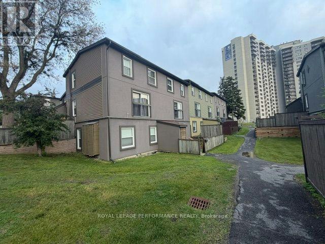 22-1250 Mcwatters Road, Ottawa, ON, K2C 3P5