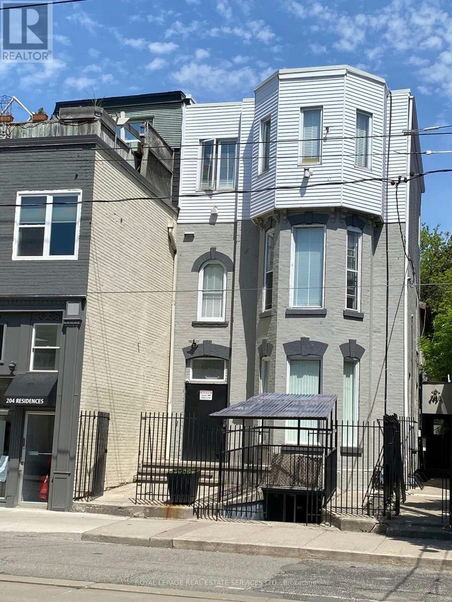 107-206 Carlton Street, Toronto, ON, M5A 2L1 - 2
