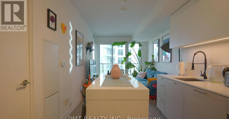 1521-19 Western Battery Road, Toronto, ON, M6K 3S4 - 4