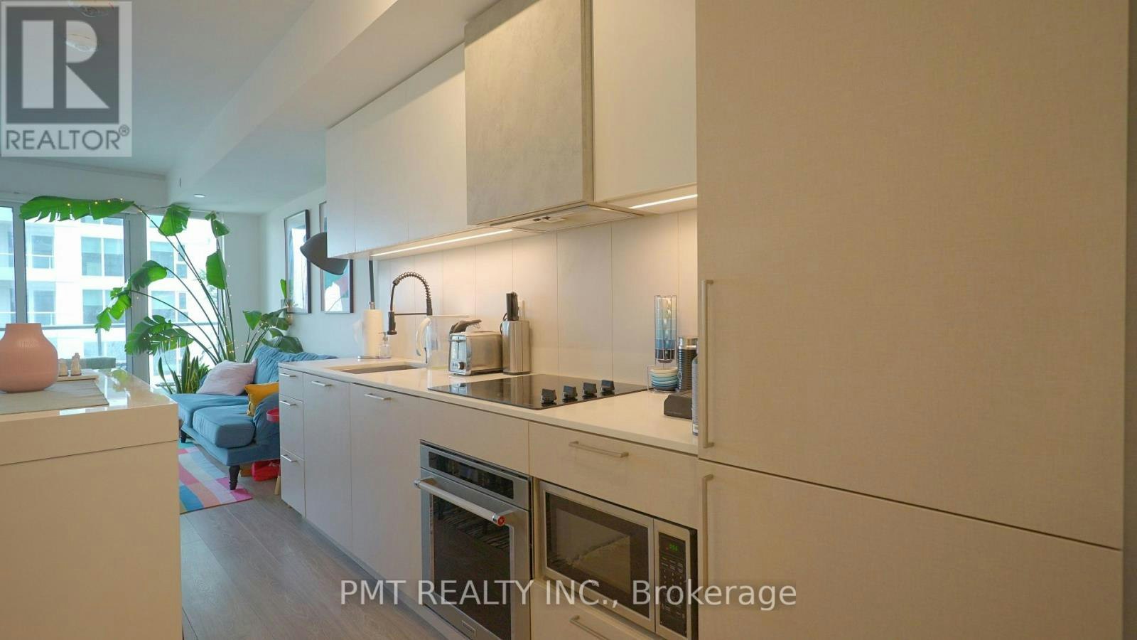 1521-19 Western Battery Road, Toronto, ON, M6K 3S4 - 5