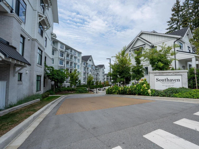 509-3317 148 Street, Surrey, BC, V4P 0H9