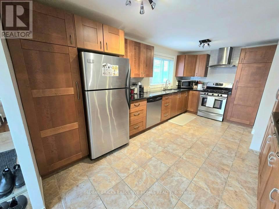 MAIN-27 Browning Trail, Barrie, ON, L4N 5A5 - 4