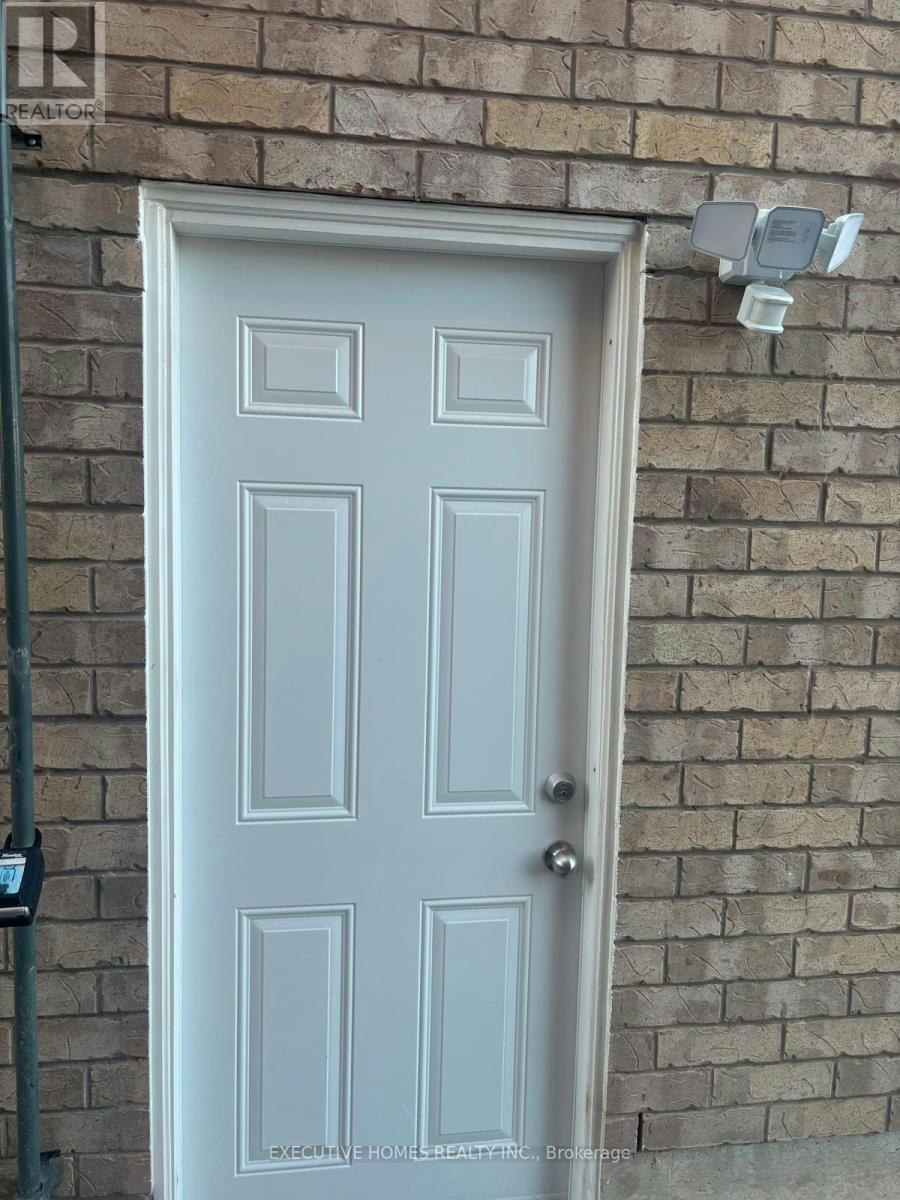 951 Mctrach Crescent, Milton, ON, L9T 1M5