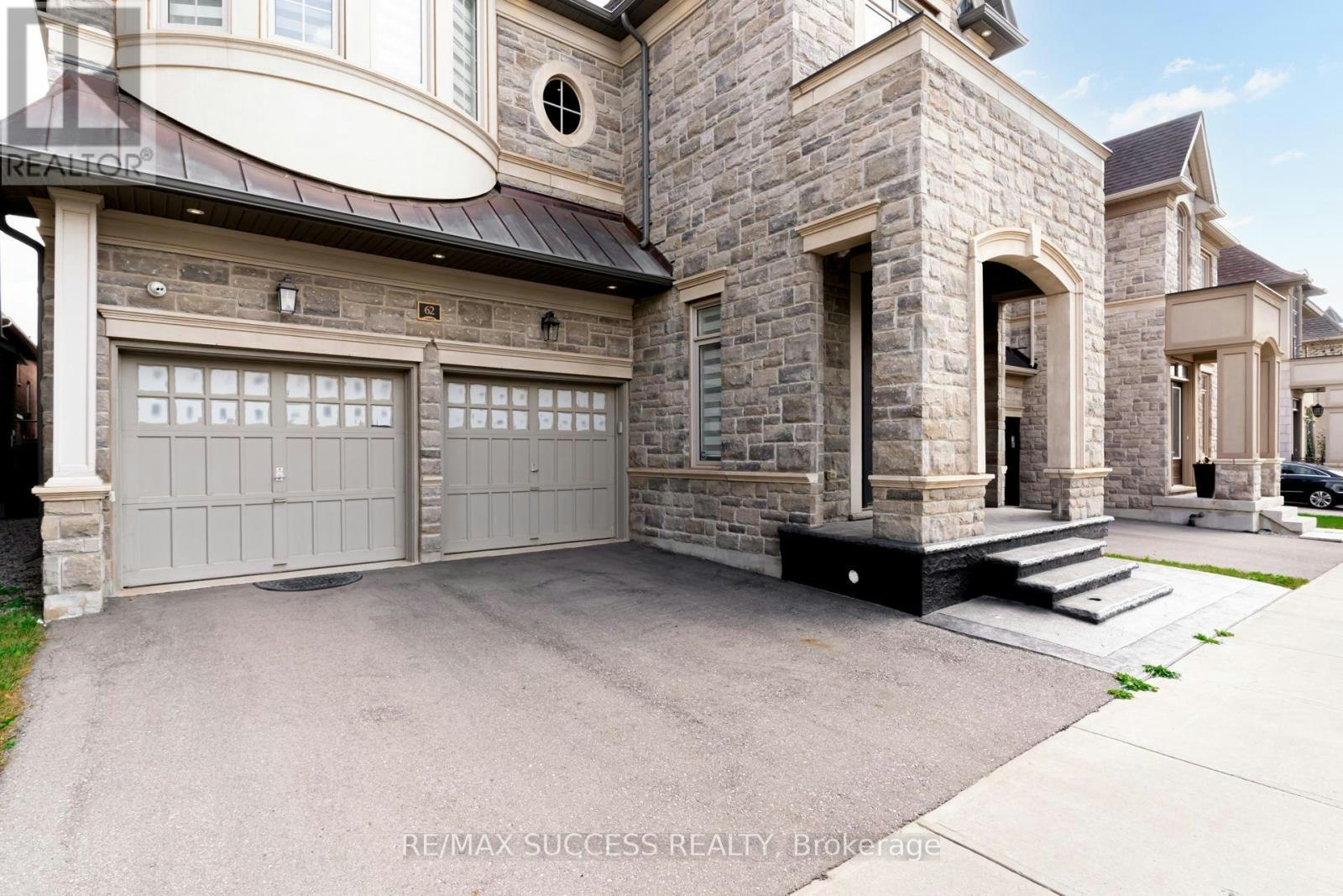 62 Threshing Mill Boulevard, Oakville, ON, L6H 7C5 - 3