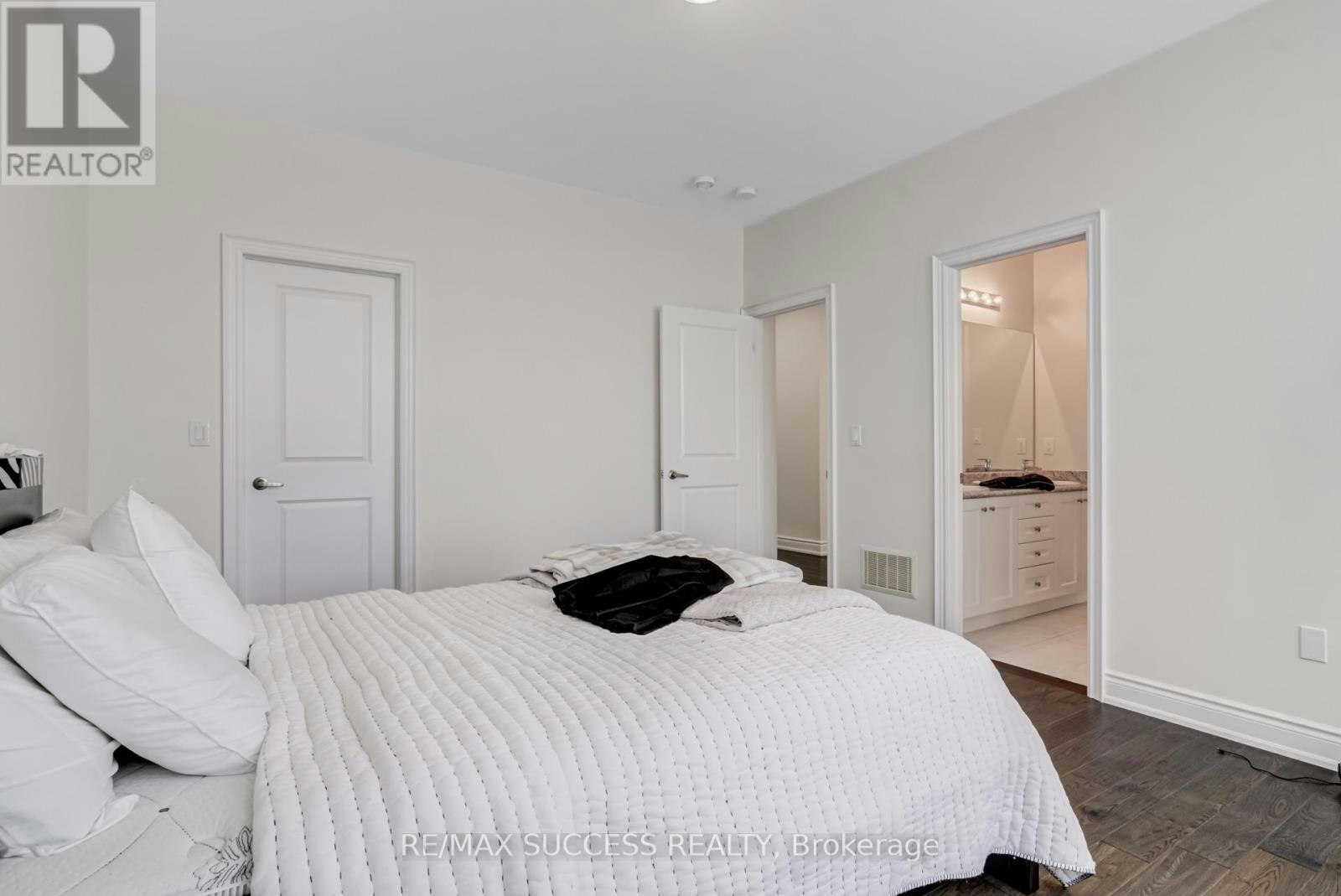 62 Threshing Mill Boulevard, Oakville, ON, L6H 7C5 - 32