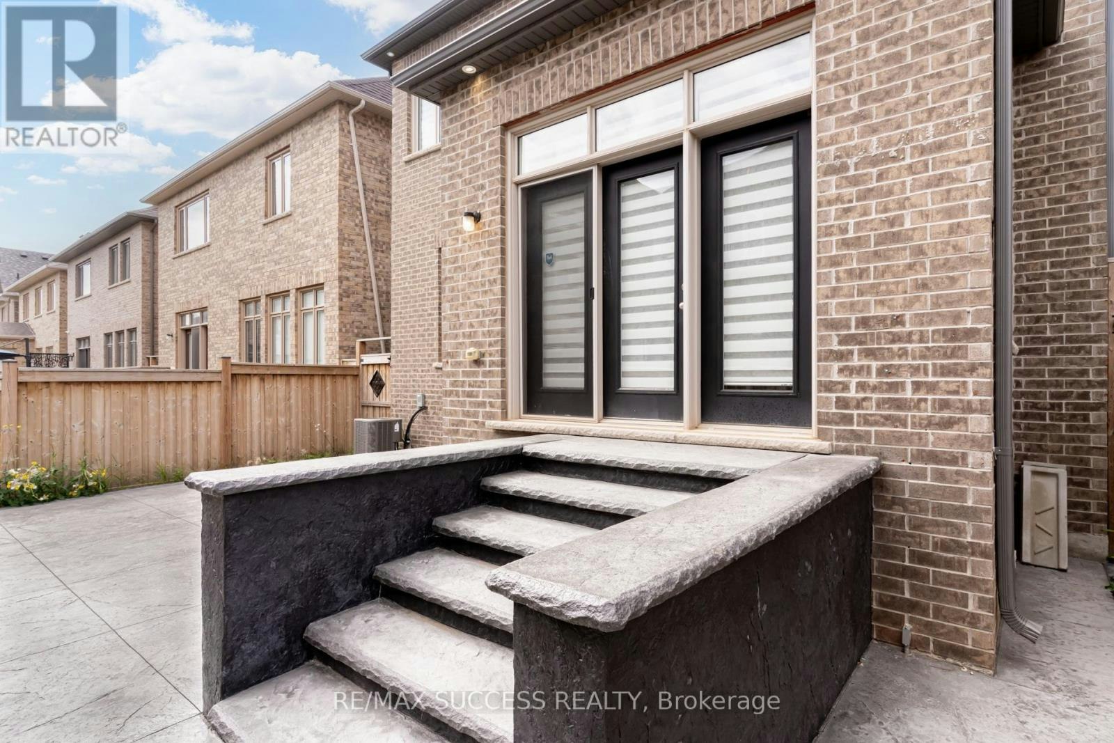 62 Threshing Mill Boulevard, Oakville, ON, L6H 7C5 - 45