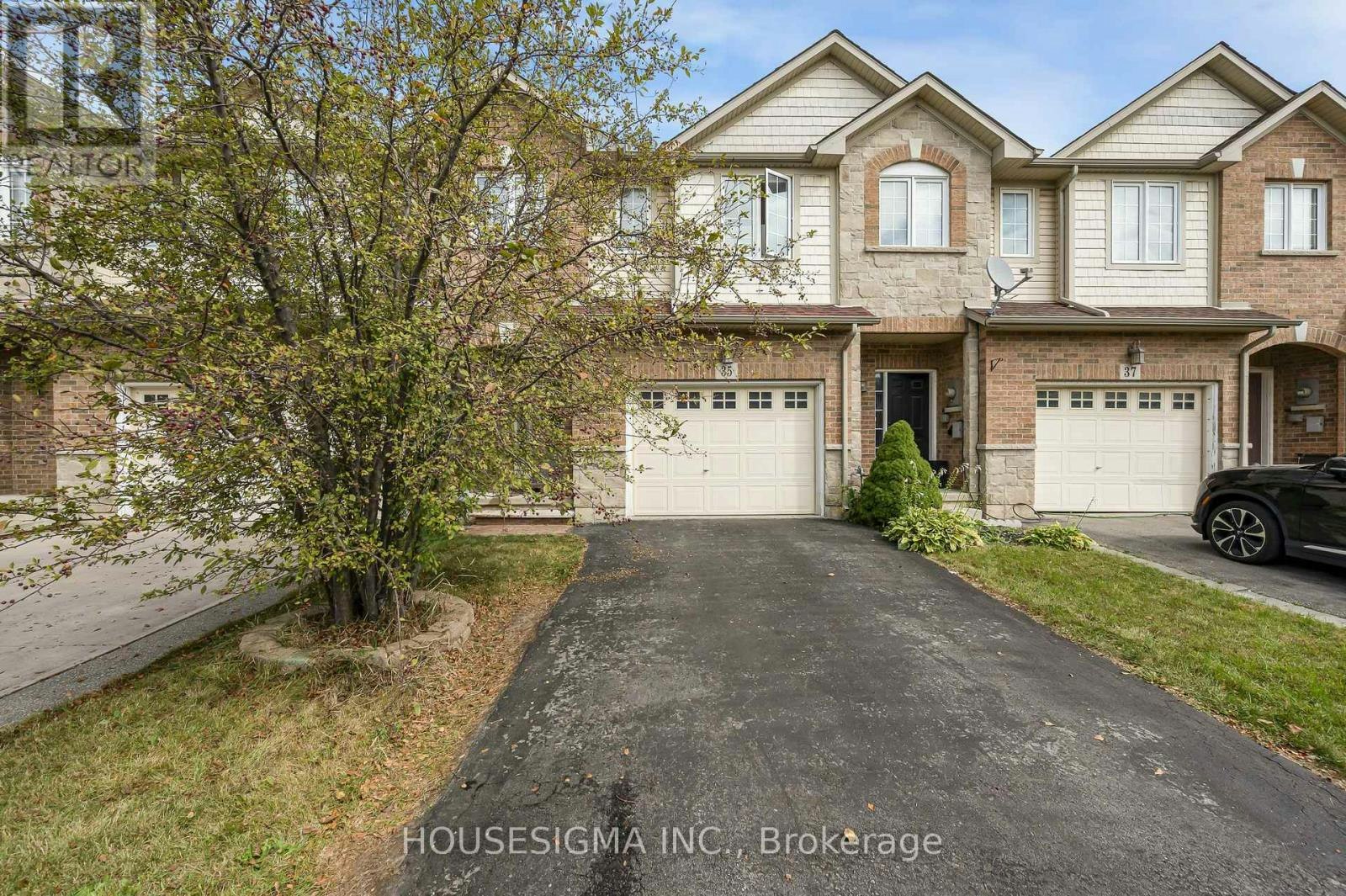 35 Palacebeach Trail, Hamilton, ON, L8E 0B9