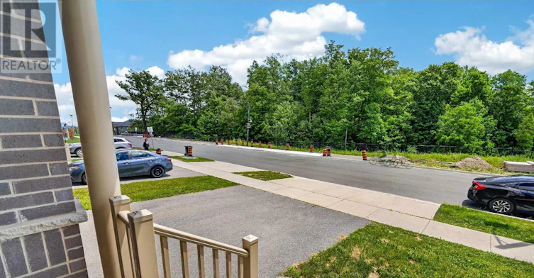 104 Tartan Avenue, Kitchener, ON, N2R 1R7 - 2