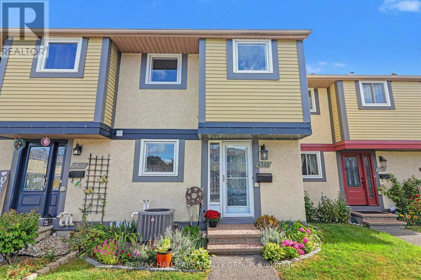 4342 Meadowvale Lane, Ottawa, ON, K1B 5A2