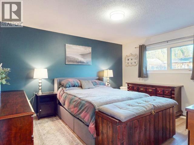4678 Ontario Avenue, Powell River, BC, V8A 5L6 - 5