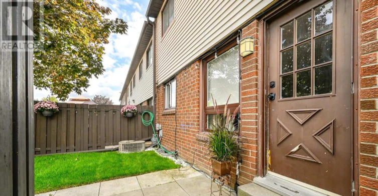 72-960 Glen Street, Oshawa, ON, L1J 6E8