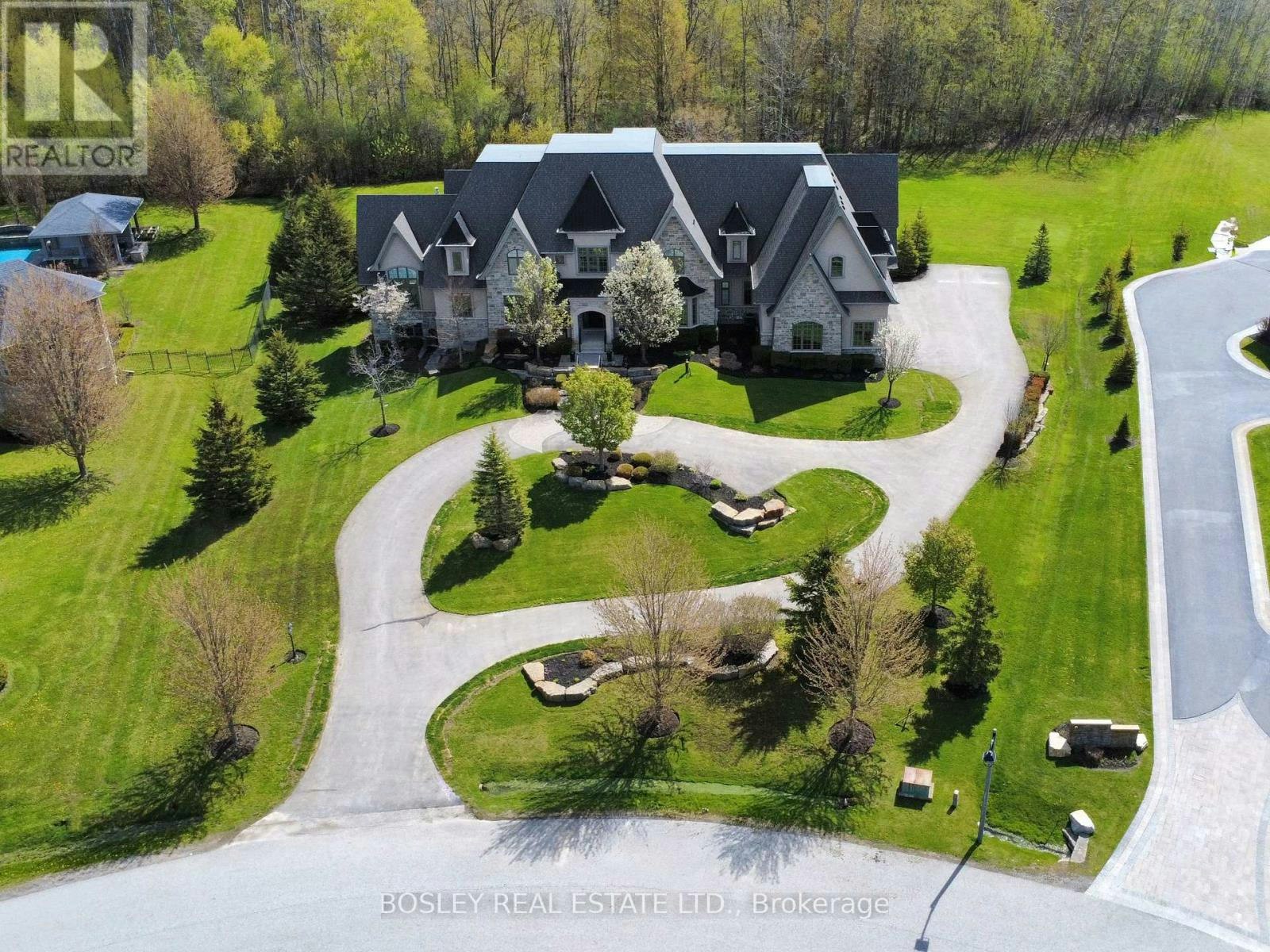 3325 Hollywood Court, Pickering, ON, L1X 0A3